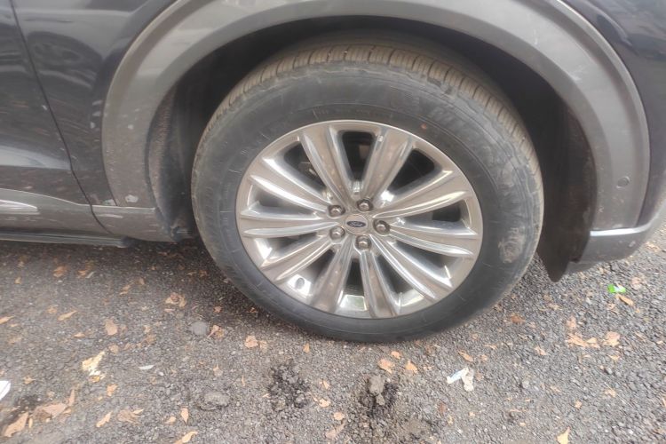 福特 探险者 2020款 EcoBoost 285 四驱钛金版 6座车身外观10