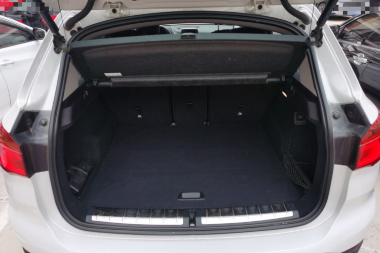 宝马X1 2016款 sDrive18Li 时尚型中控内饰23