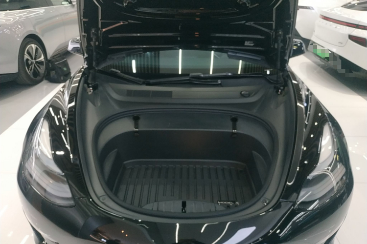 特斯拉 Model 3 2022款 Performance高性能全轮驱动版局部细节24