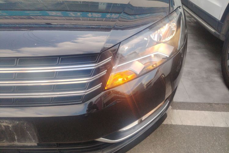 大众 帕萨特 2013款 1.8TSI DSG尊荣版局部细节36