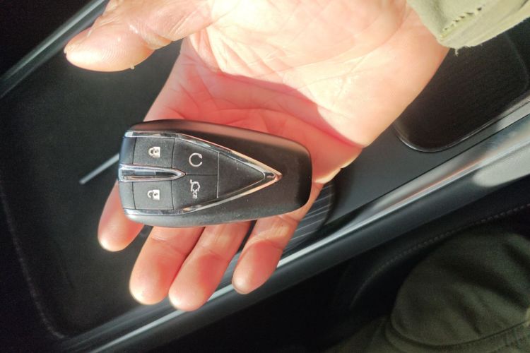 长安CS55PLUS PHEV 2025款 智慧新蓝鲸 125km 超能版中控内饰11