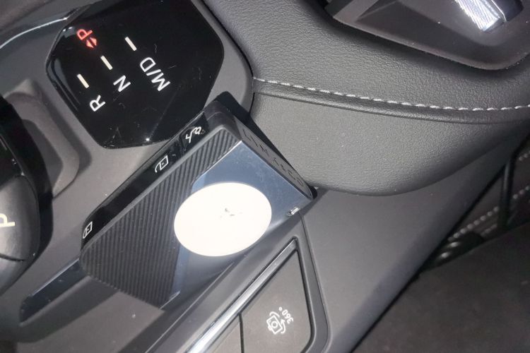 领克06 2023款 Remix 1.5T 劲Pro中控内饰7001