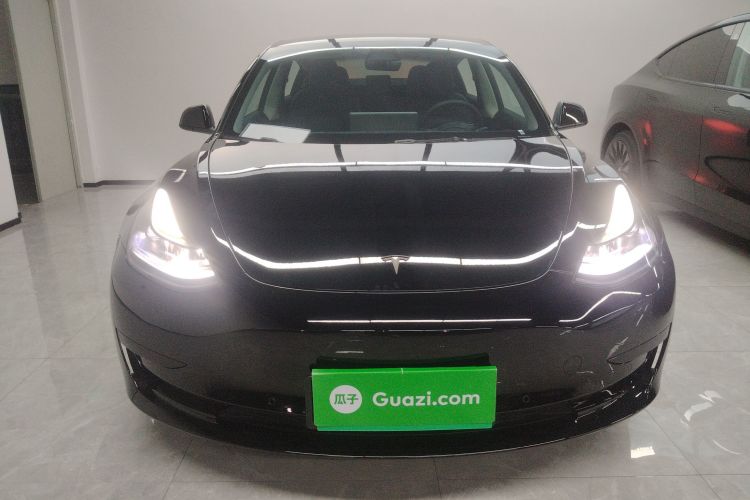 特斯拉 Model 3 2022款 后轮驱动版车身外观2