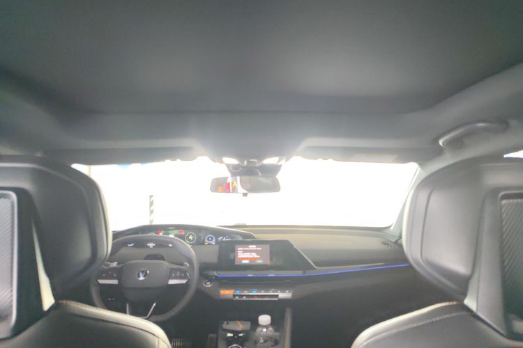 长安UNI-V 2022款 1.5T 运动版中控内饰18
