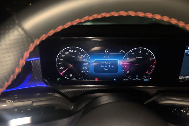 奔驰A级 2023款 A 200 L 时尚型中控内饰14