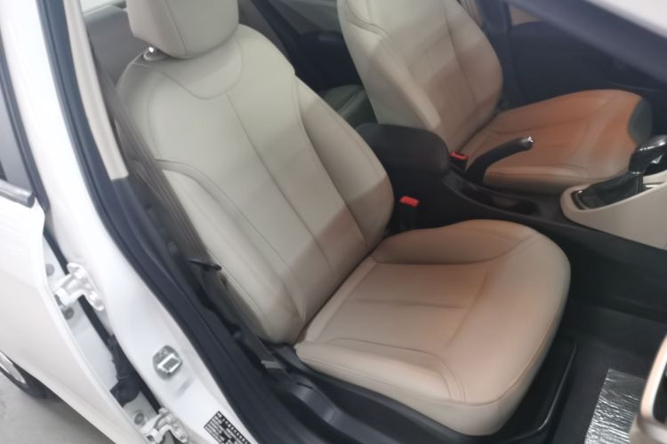 别克 英朗 2021款 典范 1.5L 自动精英型局部细节41