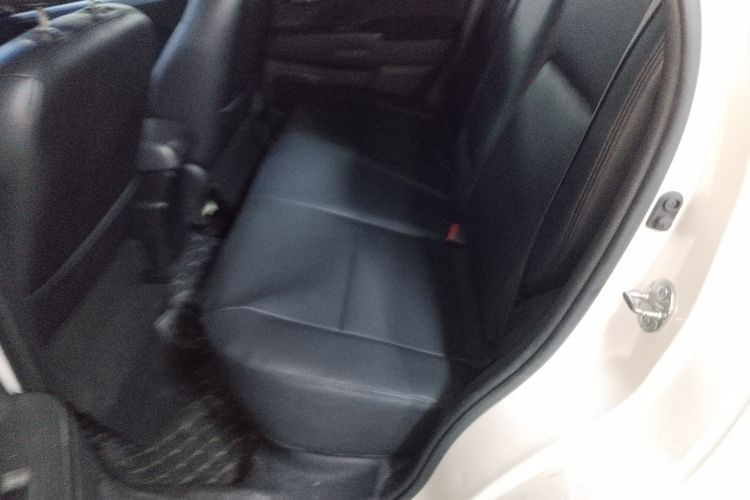 三菱 劲炫ASX 2013款 2.0L CVT两驱精英版中控内饰21