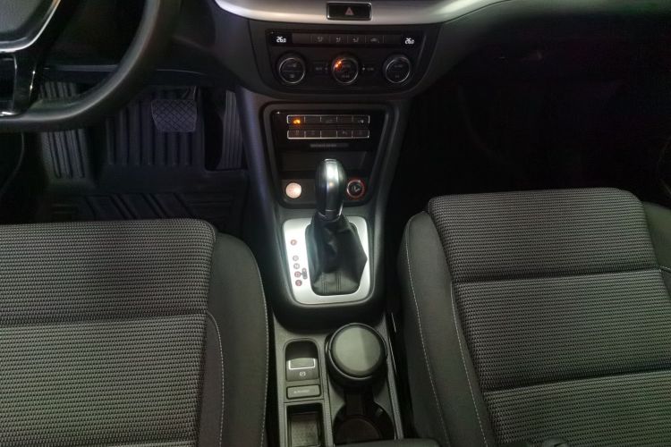 大众 夏朗 2018款 改款 380TSI 舒享型 7座中控内饰18