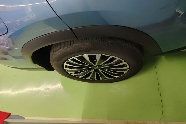 奇瑞 瑞虎8 PLUS C-DM 2025款 1.5T 116km 尊贵型 5座车身外观6008