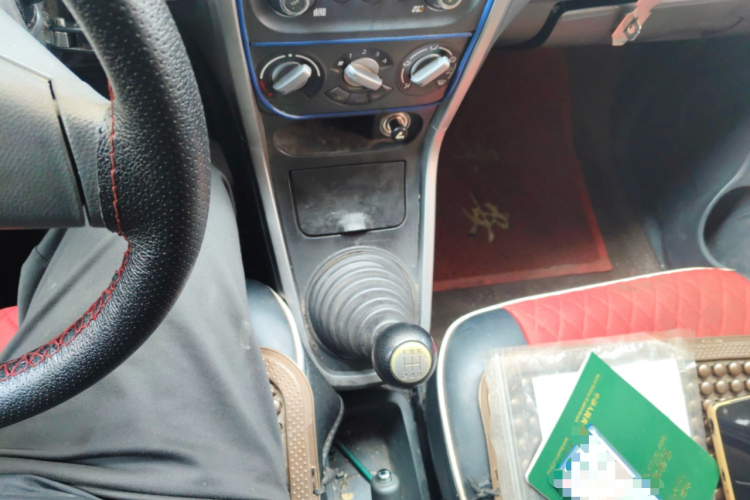 铃木 北斗星X5 2015款 1.0L 精英型局部细节18