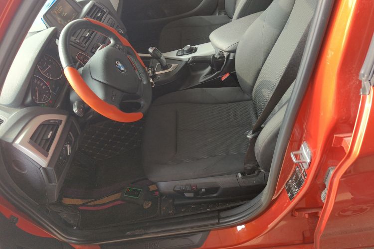 宝马1系(进口) 2013款 改款 118i 领先型局部细节19