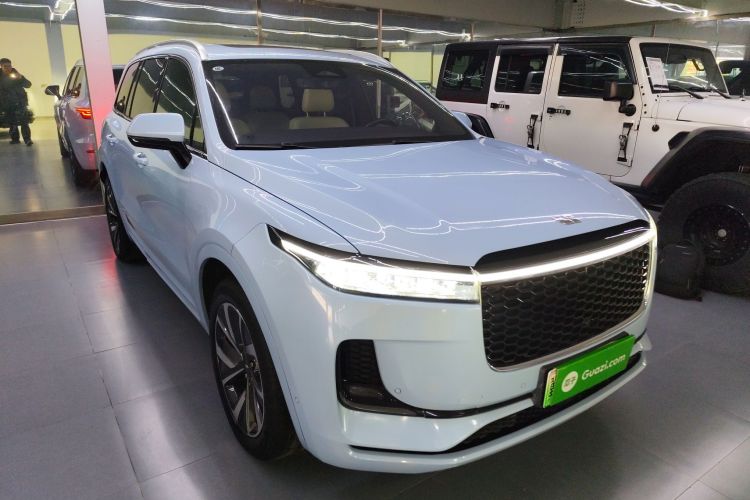 理想汽车 理想ONE 2021款 增程6座版车身外观3