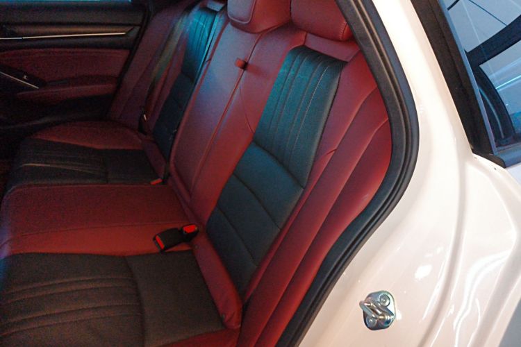 本田 英仕派 2022款 260TURBO 精悦版中控内饰21