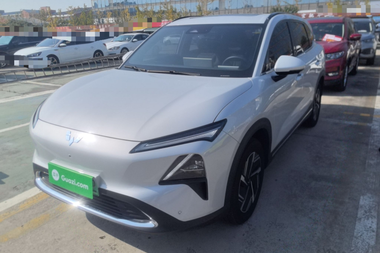 五菱汽车 五菱星光S 2024款 130km 旗舰型车身外观1