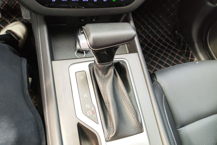 长安CS35PLUS 2019款 1.4T DCT酷联蓝鲸版局部细节18