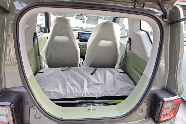 吉利银河 2025款 210km 熊猫骑士机舱底盘23