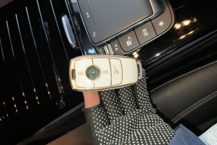 奔驰A级 2020款 改款 A 200 L 运动轿车时尚型中控内饰11