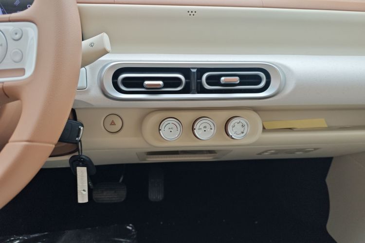 五菱汽车 宏光MINIEV 2024款 第三代 215km 青春版中控内饰16