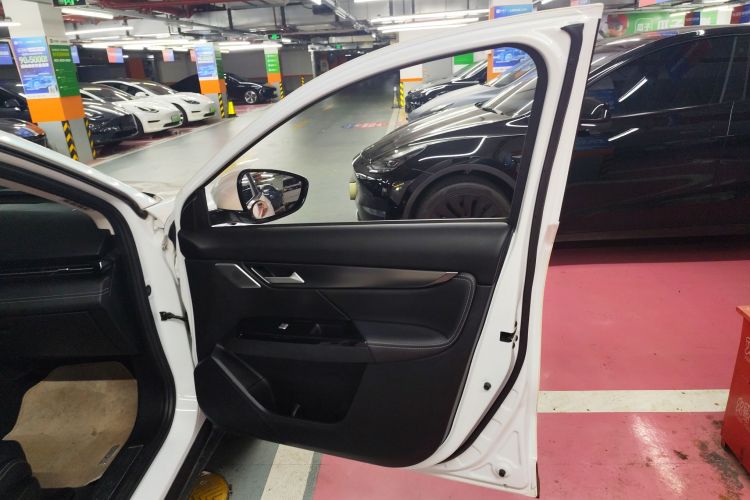 小鹏G3 2022款 G3i 520N+中控内饰7005