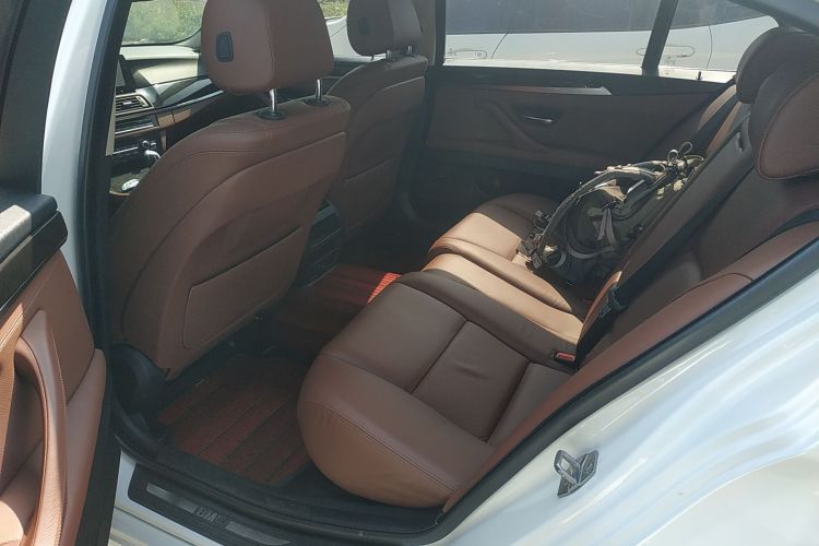 宝马5系 2017款 525Li 领先型中控内饰21