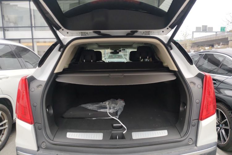 凯迪拉克XT5 2016款 28T 四驱豪华型机舱底盘23