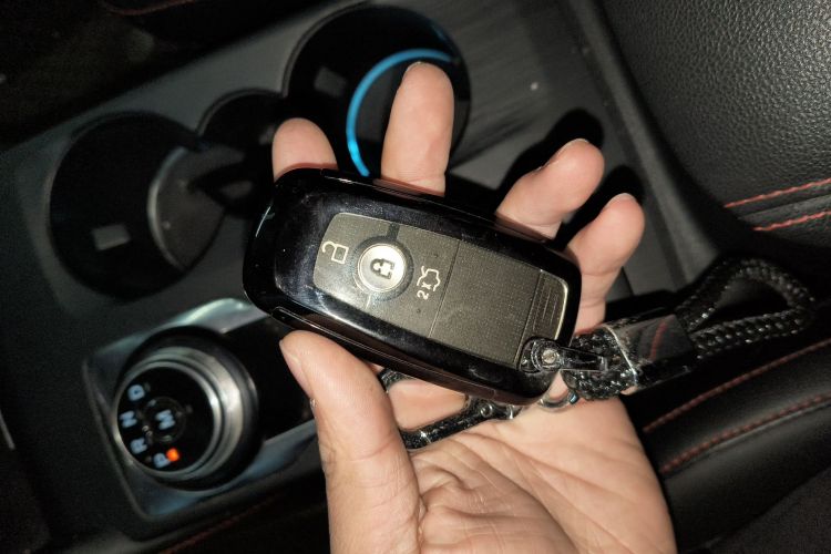 福特 福克斯 2019款 三厢 EcoBoost 180 自动ST Line中控内饰11