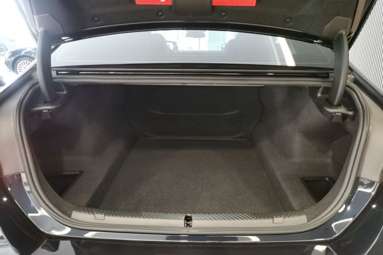 宝马5系 2024款 530Li 领先型 M运动套装局部细节23