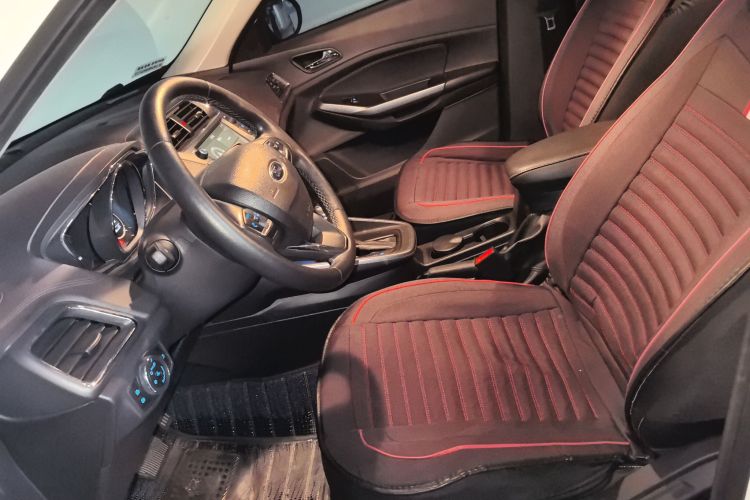 福特 福睿斯 2019款 改款 1.5L 自动悦享型 国VI中控内饰19