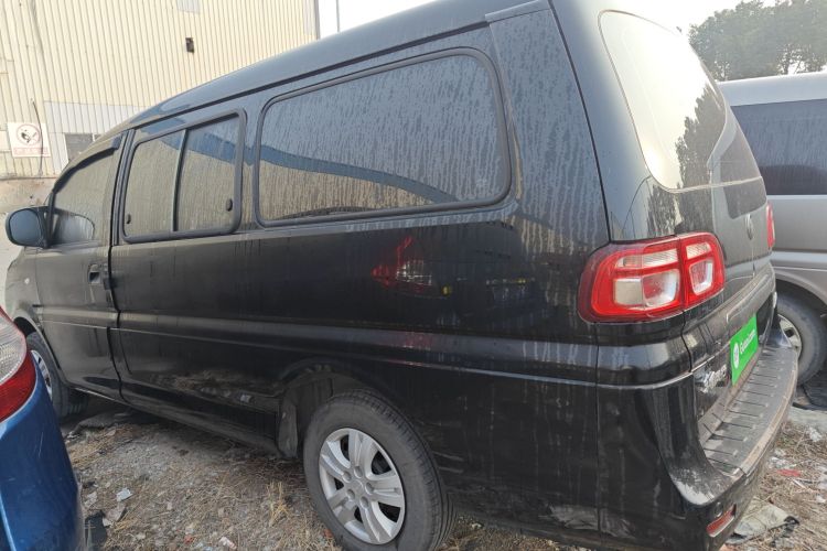 东风风行 菱智 2022款 M5L 1.6L 实用型 7座车身外观4