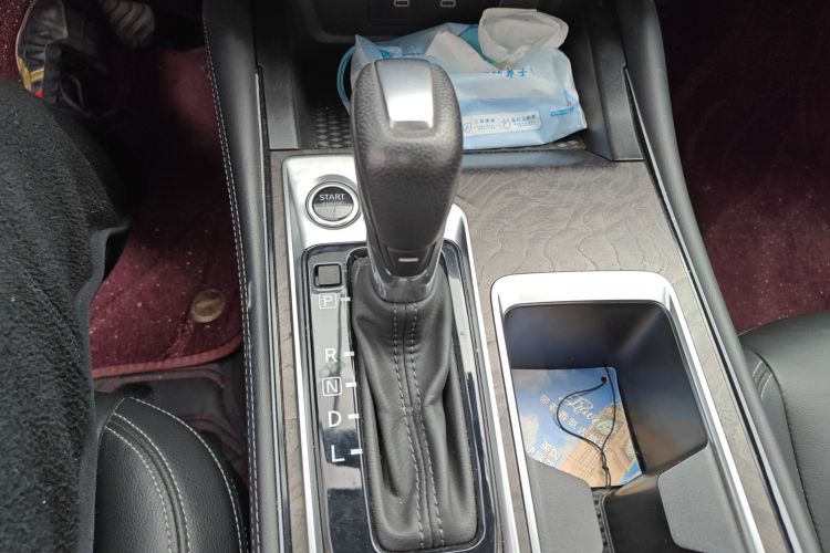 日产 天籁 2022款 2.0L XL-TLS 悦享版中控内饰18