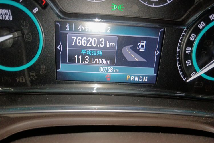 别克 君威 2015款 2.0L 精英时尚型中控内饰15