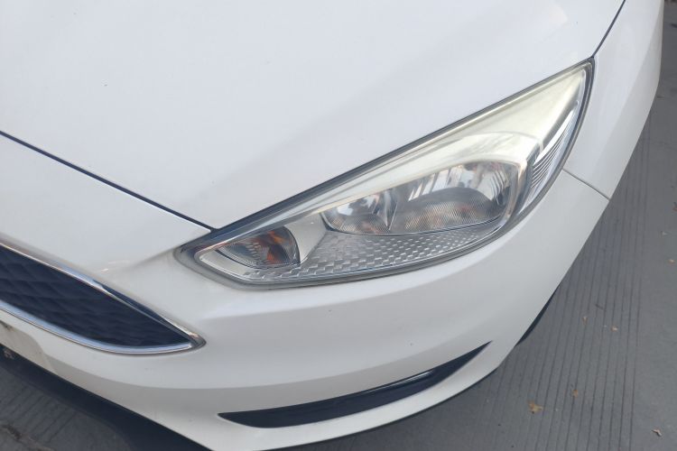 福特 福克斯 2018款 两厢经典 1.6L 自动风尚型智行版局部细节36