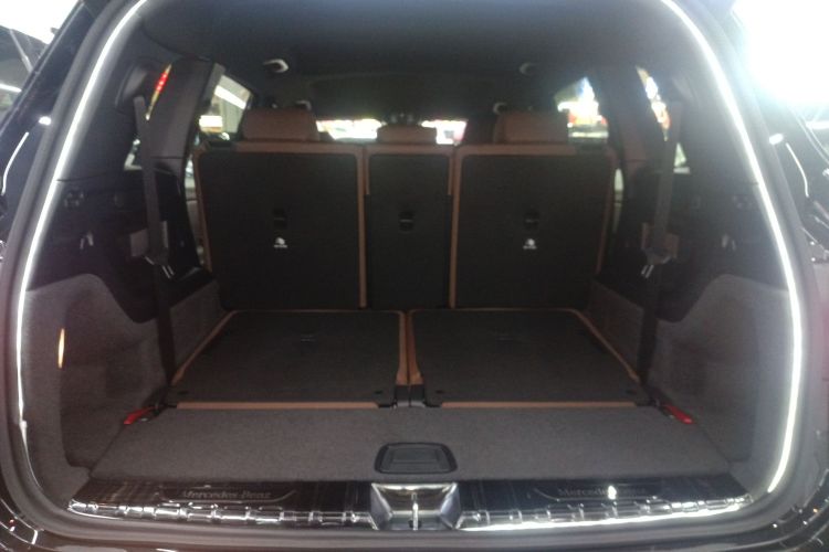 奔驰GLB 2024款 GLB 220 时尚型局部细节23