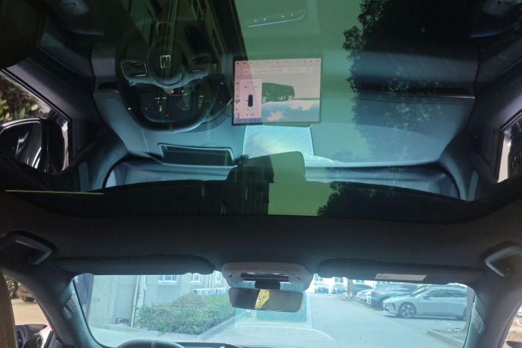 极氪001 2024款 ME版 100kWh 四驱中控内饰22