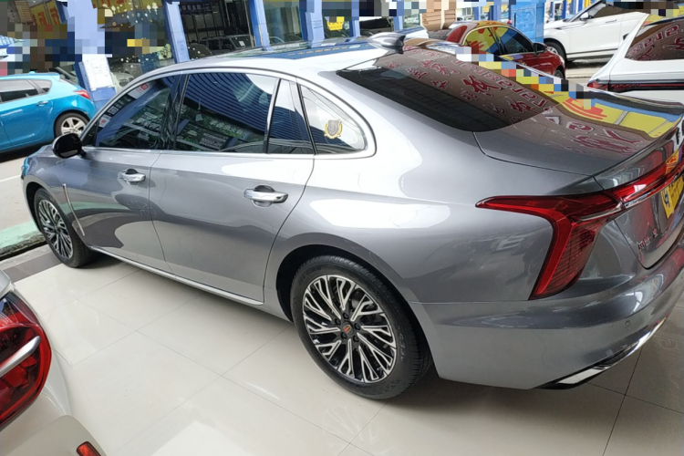 红旗H5 2024款 2.0T 自动智联旗畅版车身外观4