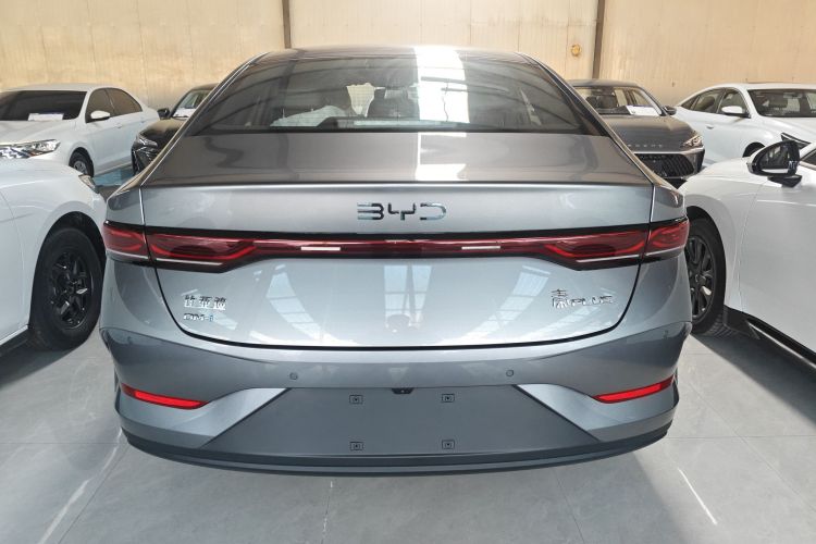 比亚迪 秦PLUS 2025款 DM-i 智驾版 55KM领先型车身外观6