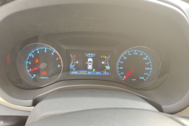 比亚迪 宋 2017款 盖世升级版 1.5TID 自动精英型局部细节14