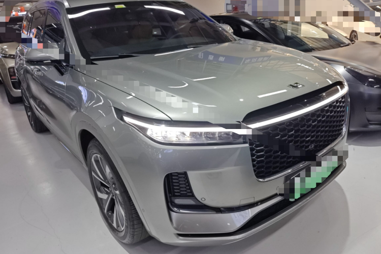 理想汽车 理想ONE 2021款 增程6座版车身外观3