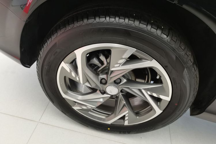 红旗HS3 PHEV 2024款 PHEV 115km 劲为版车身外观6008