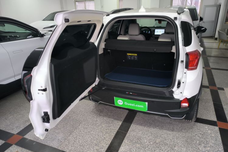 比亚迪 元Pro 2023款 401KM豪华型机舱底盘23