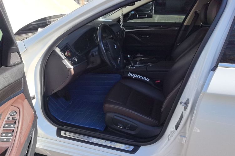 宝马5系 2017款 525Li 豪华设计套装中控内饰7003