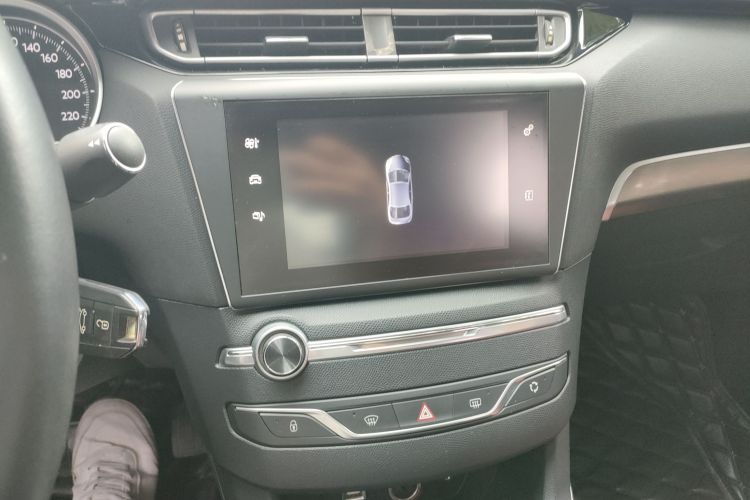 标致408 2016款 1.6T 自动豪华版中控内饰16