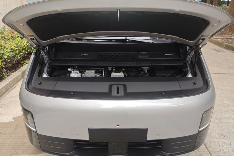 理想汽车 理想MEGA 2025款 Home 家庭特别版局部细节24