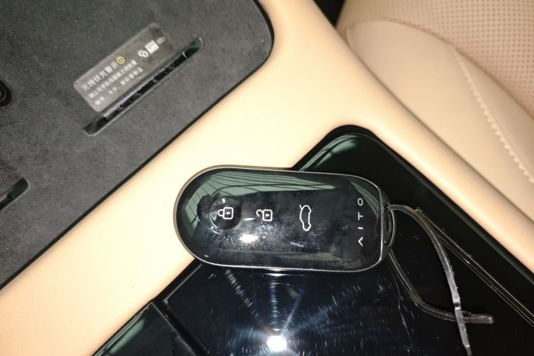 鸿蒙智行 问界M7 2024款 1.5T 后驱Plus版 5座中控内饰7001