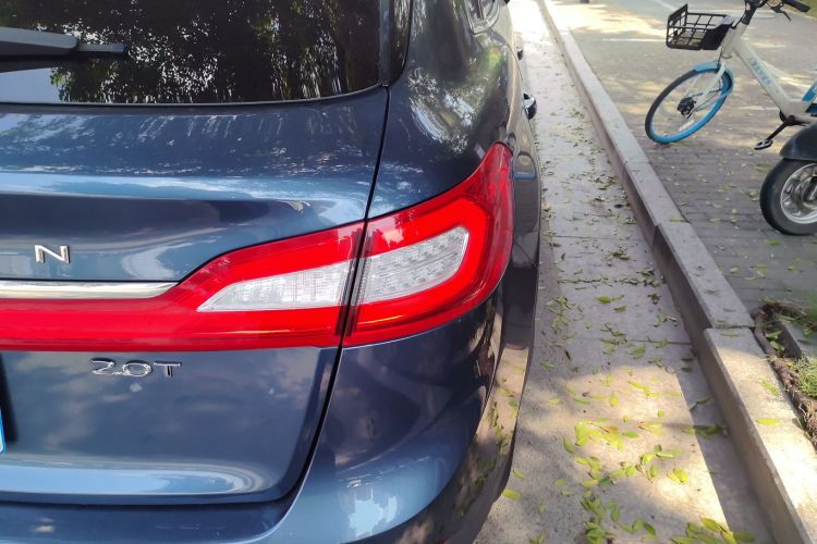 林肯MKX 2018款 2.0T 两驱尊享版车身外观9