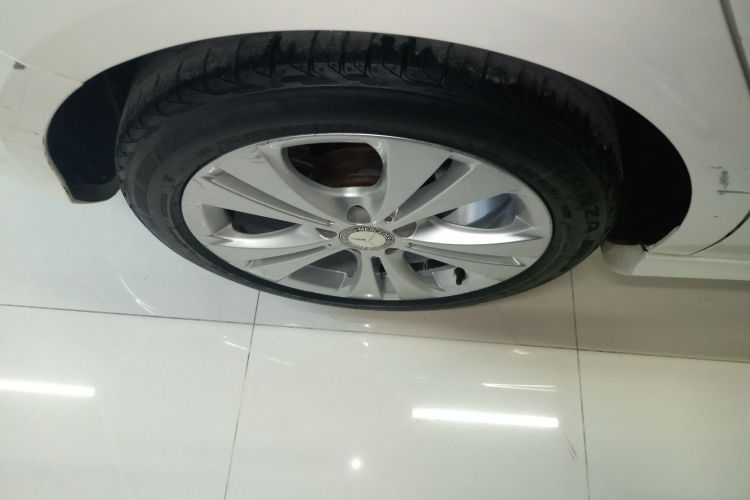 奔驰B级 2015款 B 200 时尚型车身外观6008