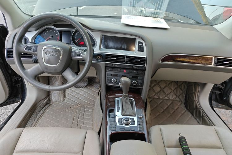 奥迪A6L 2011款 2.0 TFSI 自动舒适型中控内饰7002