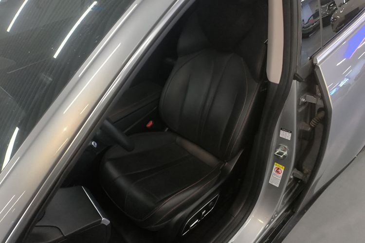 小鹏P7 2022款 480E中控内饰19