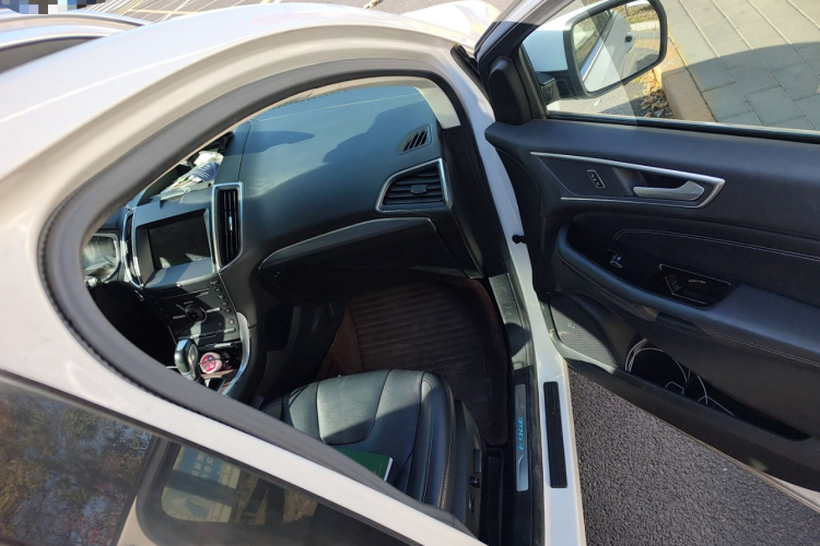 福特 锐界 2016款 EcoBoost 245 四驱尊锐型 7座局部细节9005