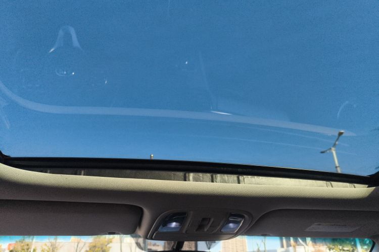 起亚K5 2016款 2.0L 自动LUX中控内饰22